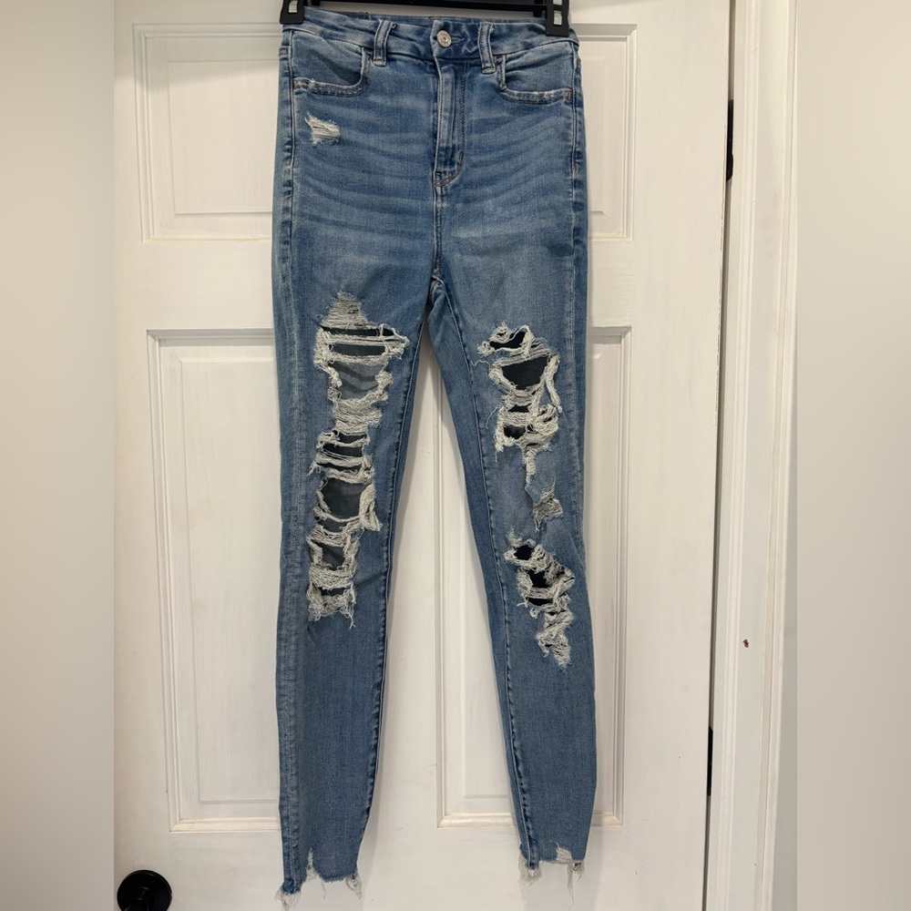 American Eagle Outfitters Light Blue Distressed Skinny Jeans